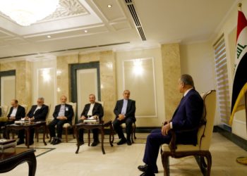 الكاظمي يستقبل وزير الصحة الإيراني