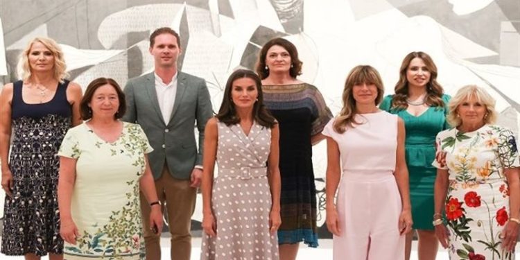 الوجه الناعم لـ “النـــاتو”  