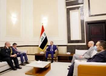 الكاظمي يستقبــــــل السفير الكندي