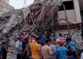 قتلى وجرحى إثر انهيار مبنى في إيران