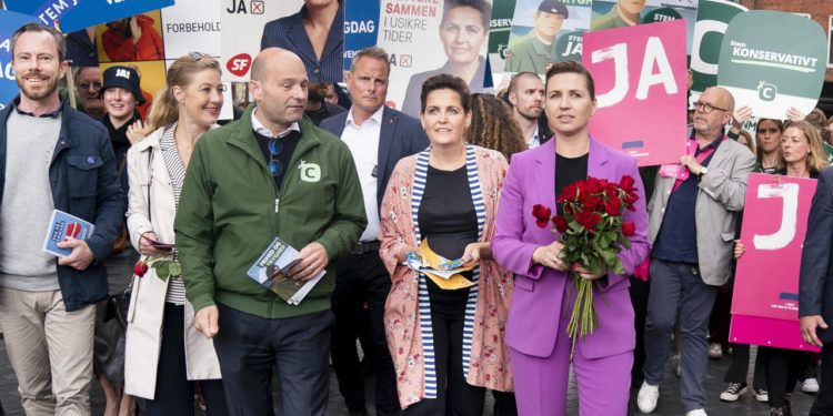 الدنماركيــــــون يؤيّدون في استفتاء “انضمام بلادهم للسياسة الدفاعية الأوروبية”