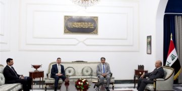 برهم صالح يستقبل السفير الكويتي