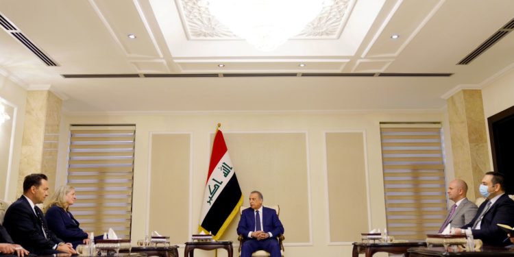 الكاظمي يستقبل سفيرة الولايات المتحدة الأمريكية