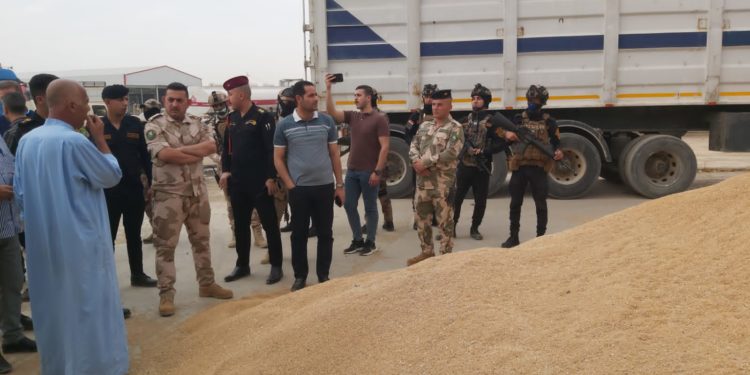 ضبط الاف الاطنان من الحنطة المكدسة في مخازن اهلية  من خلال جولات مشتركة مع الامن الوطني و الرقابة التجارية + صور