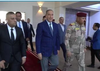 نائب قائد العمليات المشتركة وكبار ضباط القيادة يستقبلون لجنة الأمن والدفاع النيابية