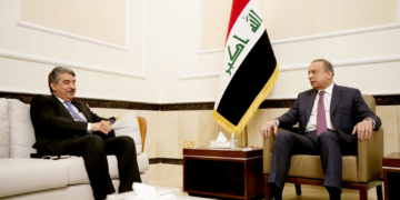 الكاظمي يستقبل السفير الكويتي لدى العراق بمناسبة انتهاء مهامه