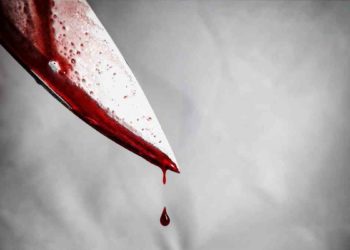 مجهولون يهاجمون أستاذاً جماعياً بالسكاكين في ديالـــى