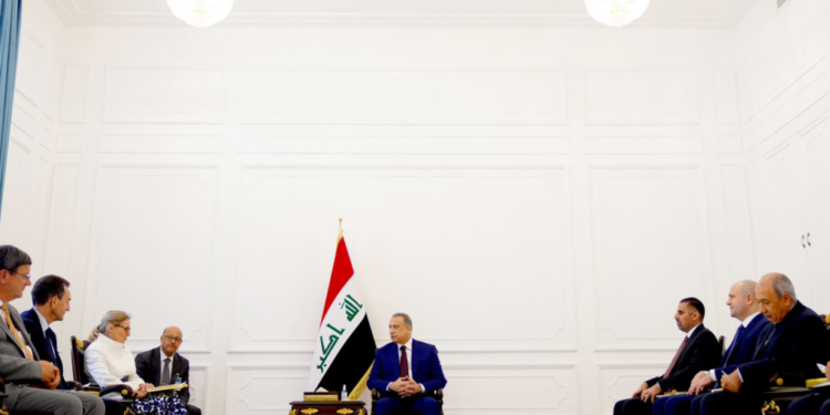 الكاظمي يستقبل وفد مجلس الشيوخ الفرنسي