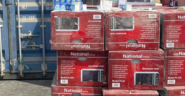 ضبط أدوية وأبر تخدير “مخالفة للضوابط” في منفذ أم قصر الأوسط + صور