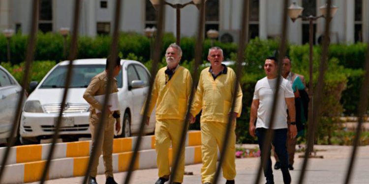 اصدار حكماً على “سائح بريطاني” بالســــجن لمدة (15 عاماً)