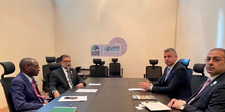 البنك الإسلامي للتنمية يــــؤكد استعداده لتـــــمويل المشاريع الاستراتيجية في العراق