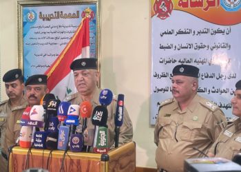 مدير الدفاع المدني .. فرقة الإطفاء الأولى لم تتعامل بمهنية مع حجم الحادث  “بشأن حريق البصرة”