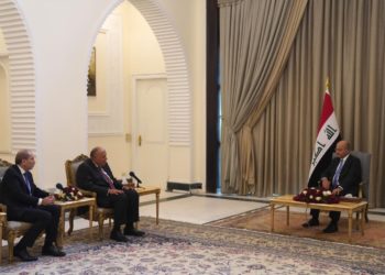 رئيس الجمهورية يشدد علـــى (تأسيس أطر تعاون إقليمي) ترتكز على الاقتصاد