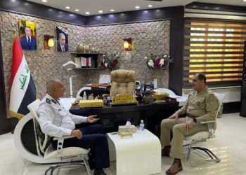 يحيى رسول يبحث مع مدير المرور العامة “فكَّ الاختناقات المرورية”