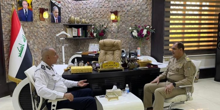 يحيى رسول يبحث مع مدير المرور العامة “فكَّ الاختناقات المرورية”