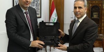 مناقشة تجهيـــــز دائرة الحراسات القضائية بالأسلحة المنتجة محلياً