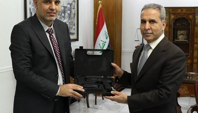 مناقشة تجهيـــــز دائرة الحراسات القضائية بالأسلحة المنتجة محلياً