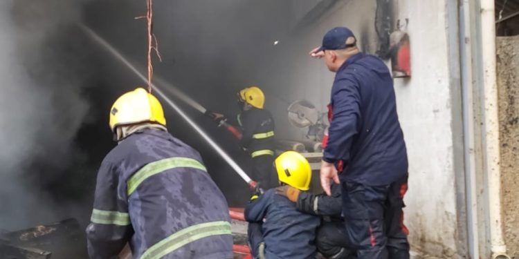 اندلاع حريق و إخلاء عشرات الطالبات من مجمع للأقسام الداخلية وسط بغداد