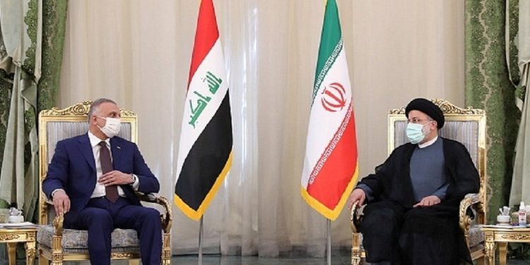 الرئيس الإيراني يستقبل الكاظمي