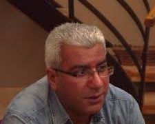 اصدار مذكرة قبض بحـــق الكاتب والصحفي سرمد الطائي