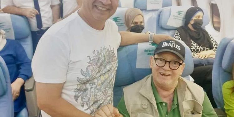 المدفعي وعكله على متن الطائر الأخضر