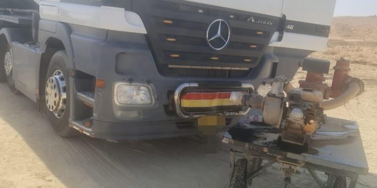 إحباط عملية تهريب (36000 لتر من النفط الاسود) في الانبار