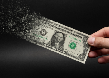 أسوأ حالات التضخم التي عرفها التاريخ .. استمروا في طباعة العملة النقدية حتى انهارت الدولة