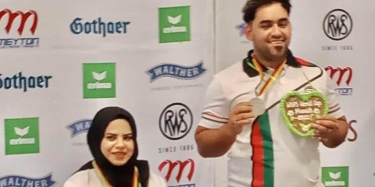 لاعبان عراقيان يحصدان وساماً فضياً ببطولة العالم بالرماية للمعاقين + صور