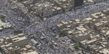 لجنة صلاة جمعة الصدر .. 2.5 مليون مشارك وتسجيل حالات إغماء