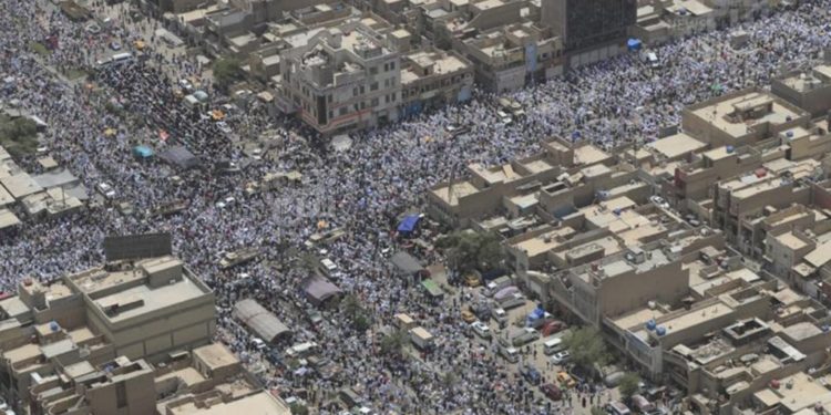 لجنة صلاة جمعة الصدر .. 2.5 مليون مشارك وتسجيل حالات إغماء