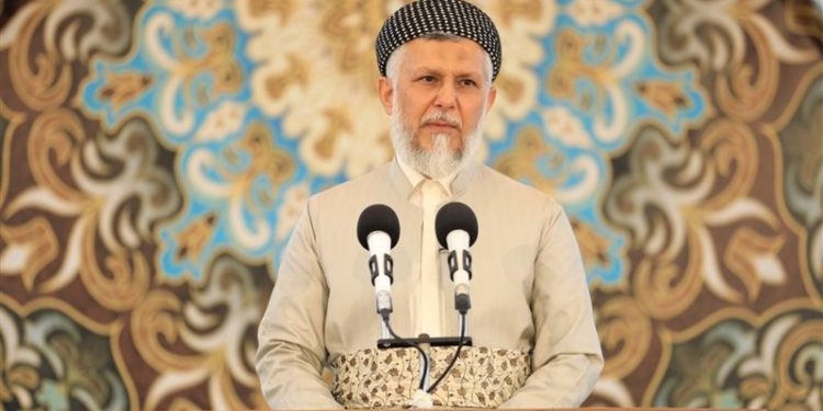 داعيــــة عراقي يجمع “السيرة النبوية” في 3 كتب باللغة الكردية