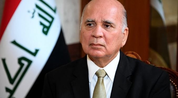 وزير الخارجية لنظيره الإيراني .. الحكومة من شأنها حماية سيادة العراق
