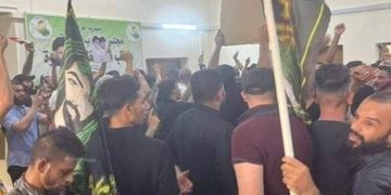 متضاهري البصرة يقتحمون مبنى مكتب البرلمان في البصرة