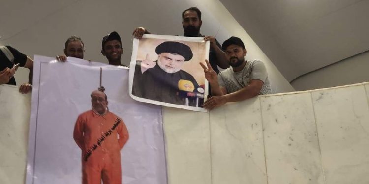 بالفيديو اقتحام مجلس القضاء الاعلى من قبل المتظاهرون