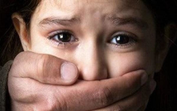 ذئب بشري يغتصب 30 طفلا فـــي لبنان