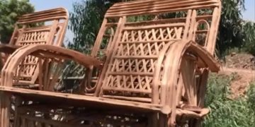 حرفة يدوية تواجه مخاطر الانقراض .. (الصناعة من جريد النخيل)