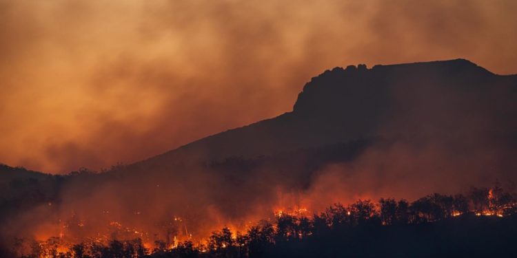 الصوت قد يطفــئ النار