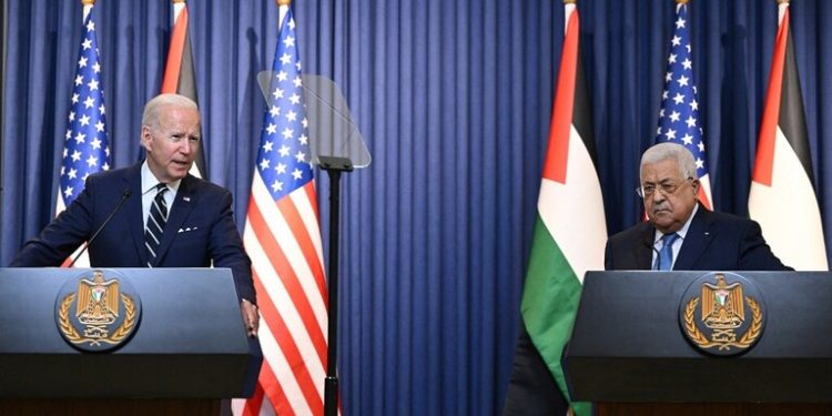 بايدن .. نركز على عملية التحقيق للكشف عن مقتل شيرين أبو عاقلة