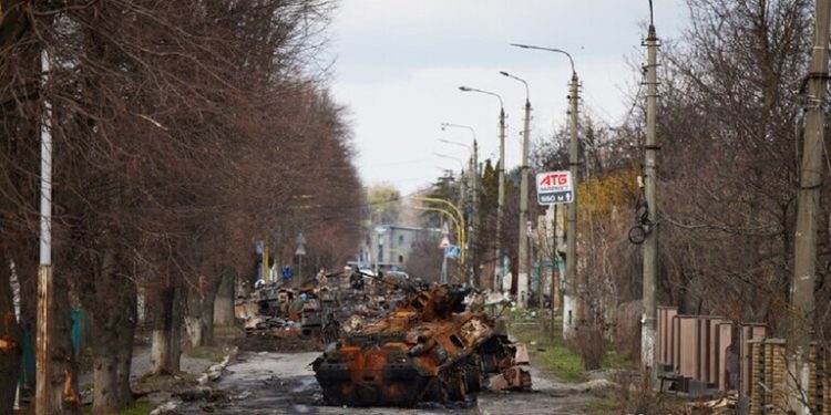 القوات الأوكرانية تطلق النار على جنودها المنسحبين