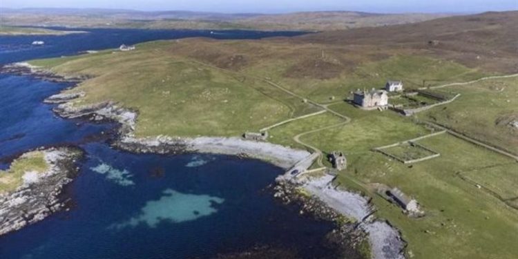 جزيرة للبيع بـ (1.75 مليون إسترليني) .. فرصة لن تتكرر