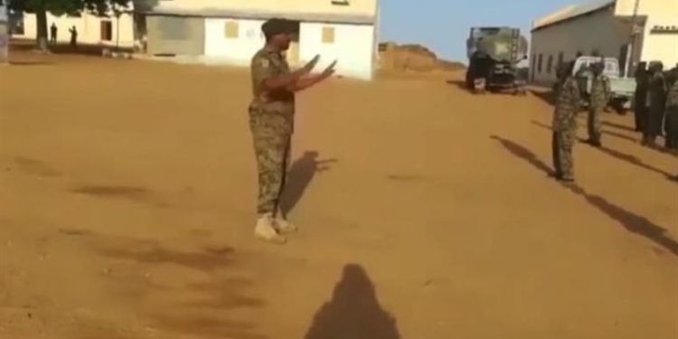آخر كلمات ضابط سوداني لجنوده قبـــل الموت غرقا