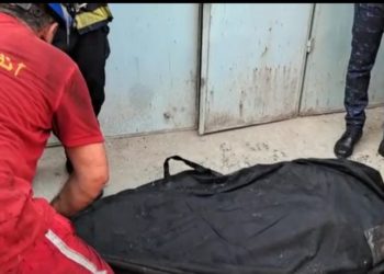 اخماد حريق لمعمل ومحال للنجارة وانتشال جثة