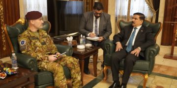 وزير الدفاع يستقبــــل قائد بعثة الناتو