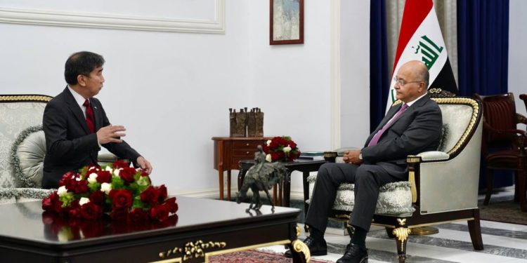 برهم صالح يستقبل السفير اليـــاباني