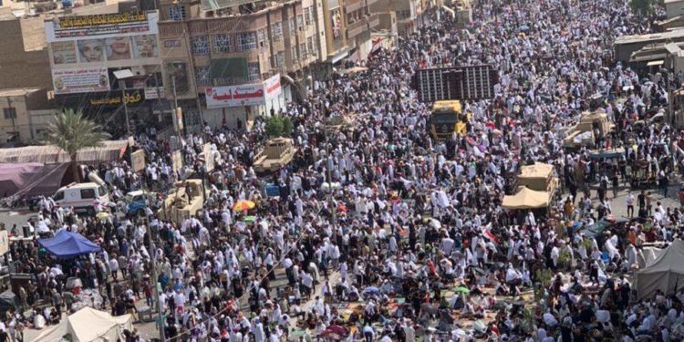 بالصورظهور تجمع المصلين في مدينة الصدر