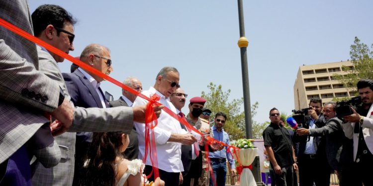 الكاظمي يفتتح شارع كورنيش أوبروي في الموصل