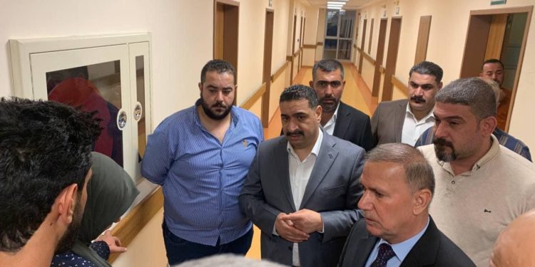 النائب خالد سلطان هاشم يزور و يتفقد جرحى القصف التركي