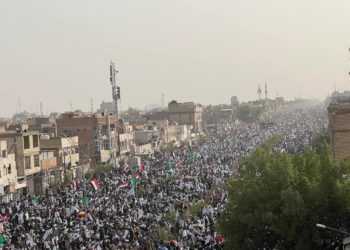 صور جموع غفيرة تستعد للصلاة الموحدة