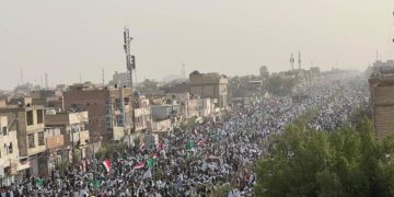 صور جموع غفيرة تستعد للصلاة الموحدة
