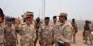 قائد عمليات ميسان يصل الحدود العراقية الايرانية   